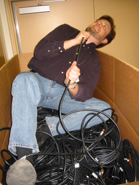 File:E and cables.jpg